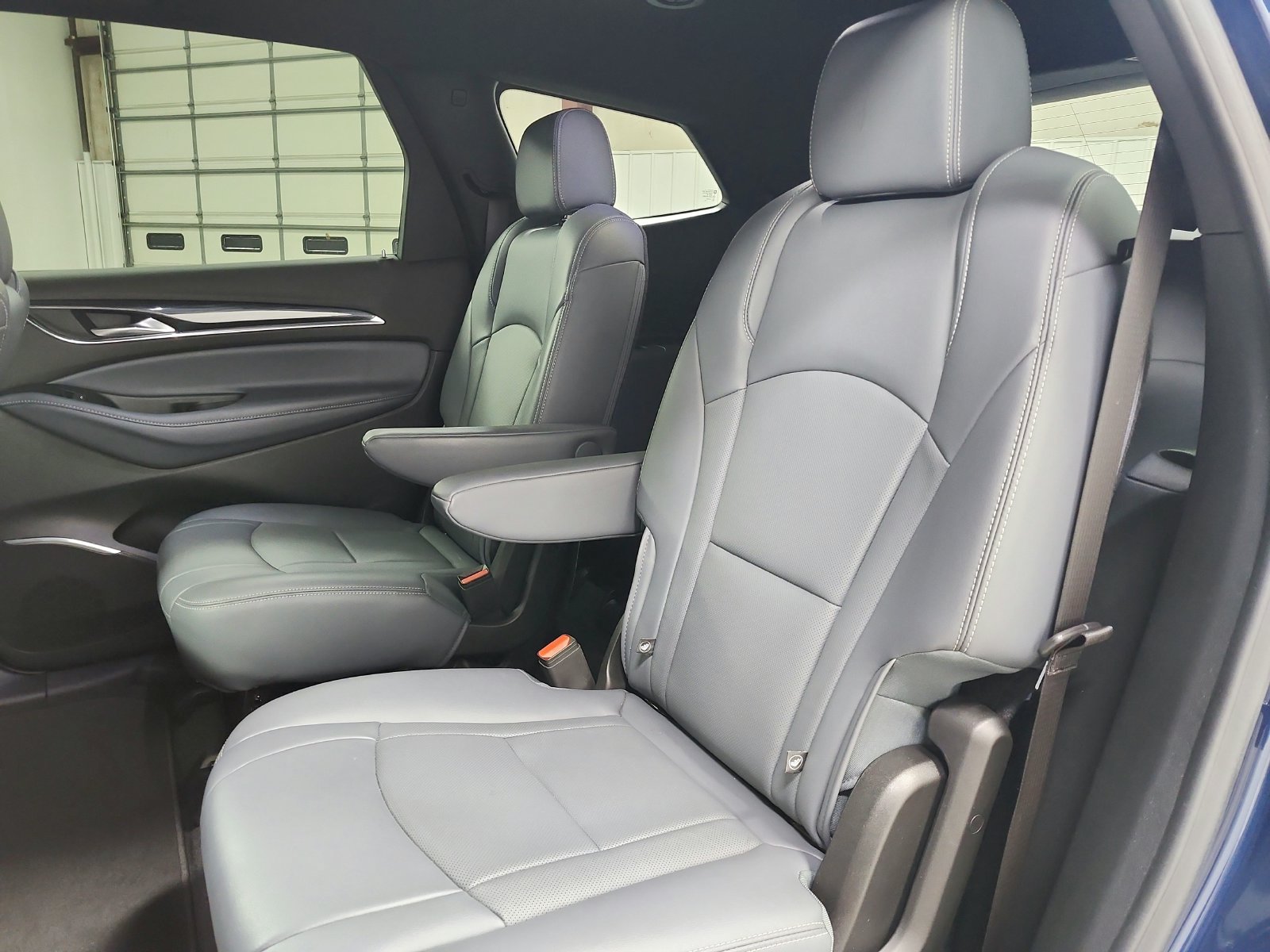 Used 2024 Buick Enclave Essence FWD image 34
