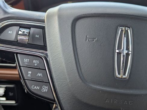 Used 2022 Lincoln Nautilus Reserve w/ Equipment Group 201A image 15