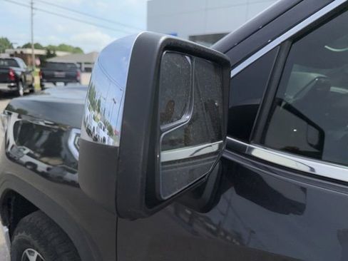 Used 2025 GMC Sierra 1500 SLT w/ SLT Premium Package AWD/4WD image 18