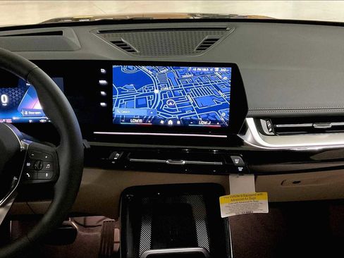 Used 2025 BMW X1 xDrive28i w/ Technology Package image 6