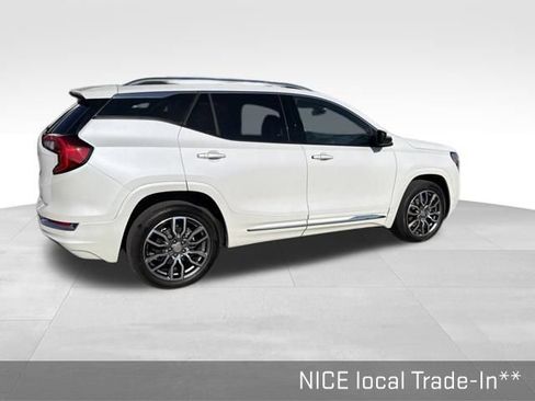 Used 2024 GMC Terrain Denali w/ Denali Premium Package AWD/4WD image 14