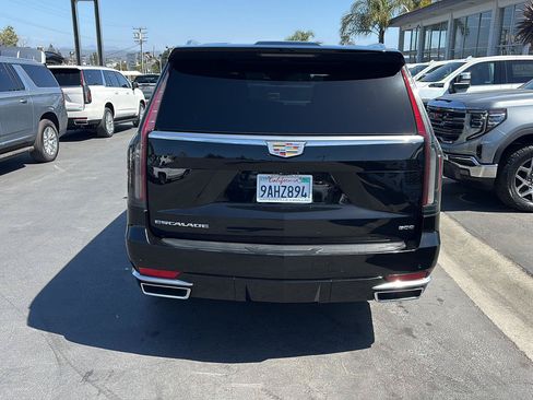 Used 2022 Cadillac Escalade ESV Premium Luxury w/ Performance Package AWD/4WD image 4