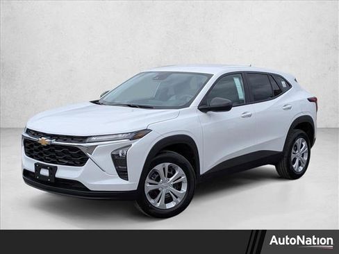 New 2026 Chevrolet Trax LS w/ Driver Confidence Package FWD image 1