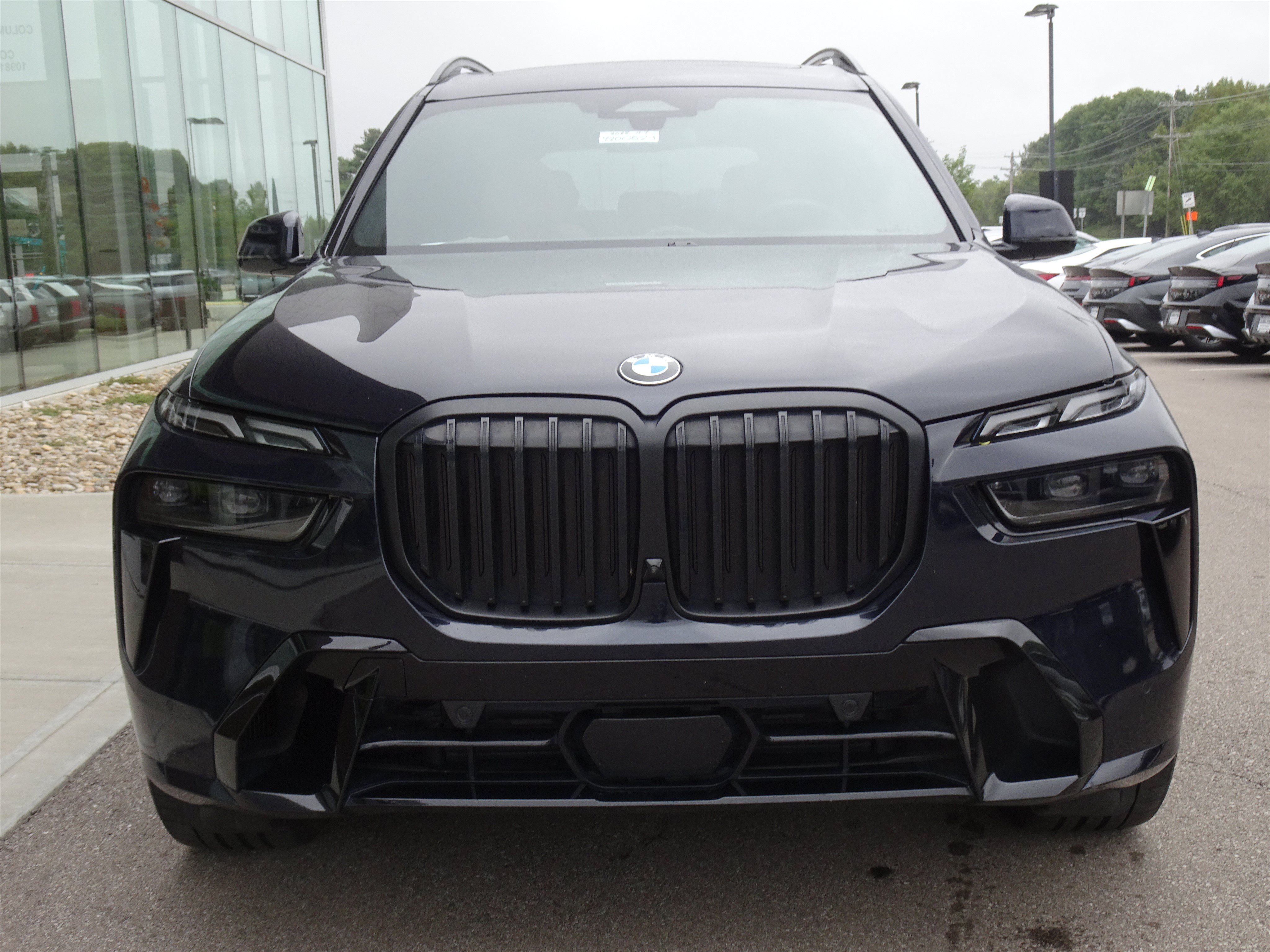 Used 2025 BMW X7 xDrive40i w/ M Sport Package AWD/4WD image 7