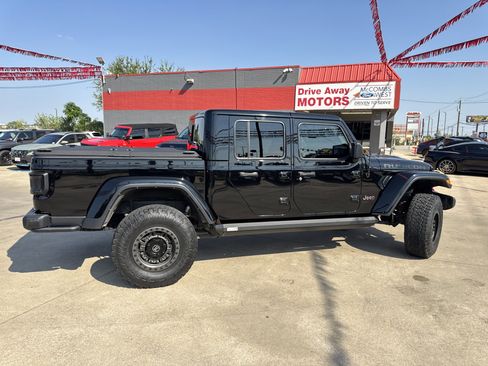 Used 2023 Jeep Gladiator Rubicon w/ Cold Weather Group image 5