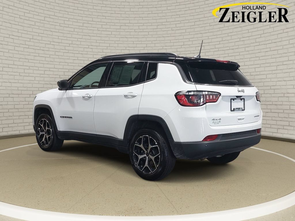 Used 2025 Jeep Compass Limited AWD/4WD image 7
