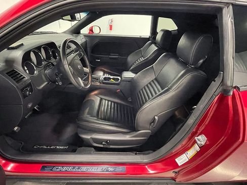 Used 2010 Dodge Challenger R/T RWD image 73