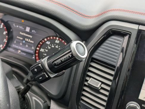 Used 2021 Nissan Titan PRO-4X w/ Pro-4x Convenience Package image 24