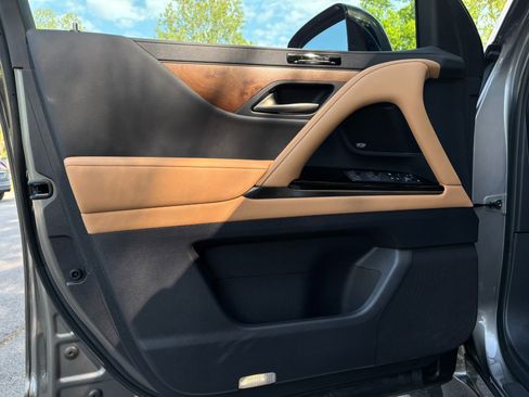 Used 2023 Lexus LX 600 4WD w/ Accessory Package (Z1) image 72