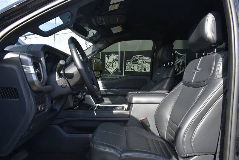 Used 2025 Ford F250 Platinum AWD/4WD image 13