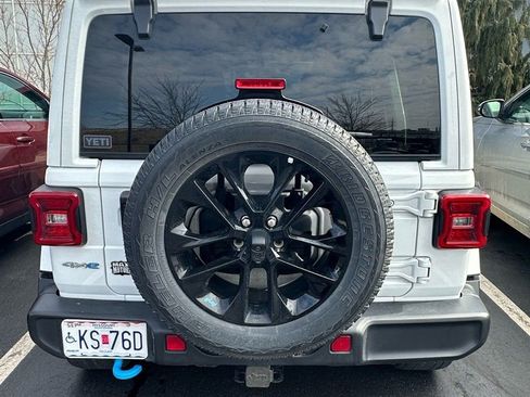 Used 2023 Jeep Wrangler Unlimited Sahara w/ Cold Weather Group image 7