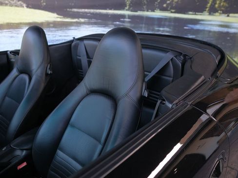 Used 2004 Porsche 911 Carrera image 25