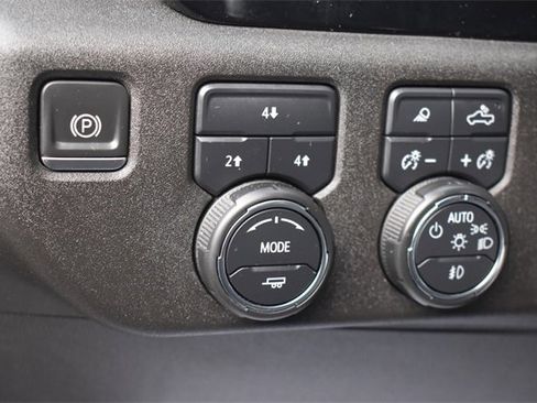 Used 2024 Chevrolet Silverado 2500 LT w/ Z71 Sport Edition image 23