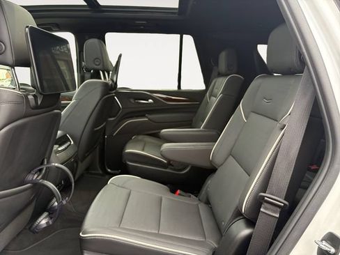Used 2024 Cadillac Escalade Premium Luxury w/ Performance Package AWD/4WD image 13
