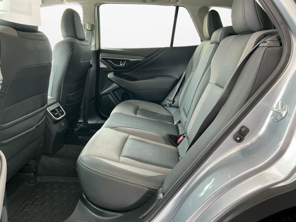 Used 2023 Subaru Outback Onyx Edition AWD/4WD image 14