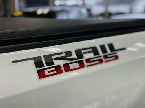 Used 2023 Chevrolet Silverado 1500 Custom Trail Boss AWD/4WD image 18