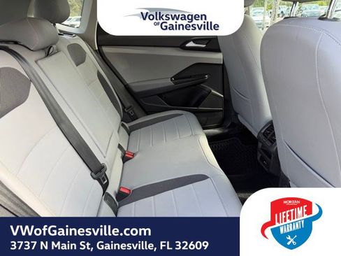 Used 2022 Volkswagen Taos SE image 8