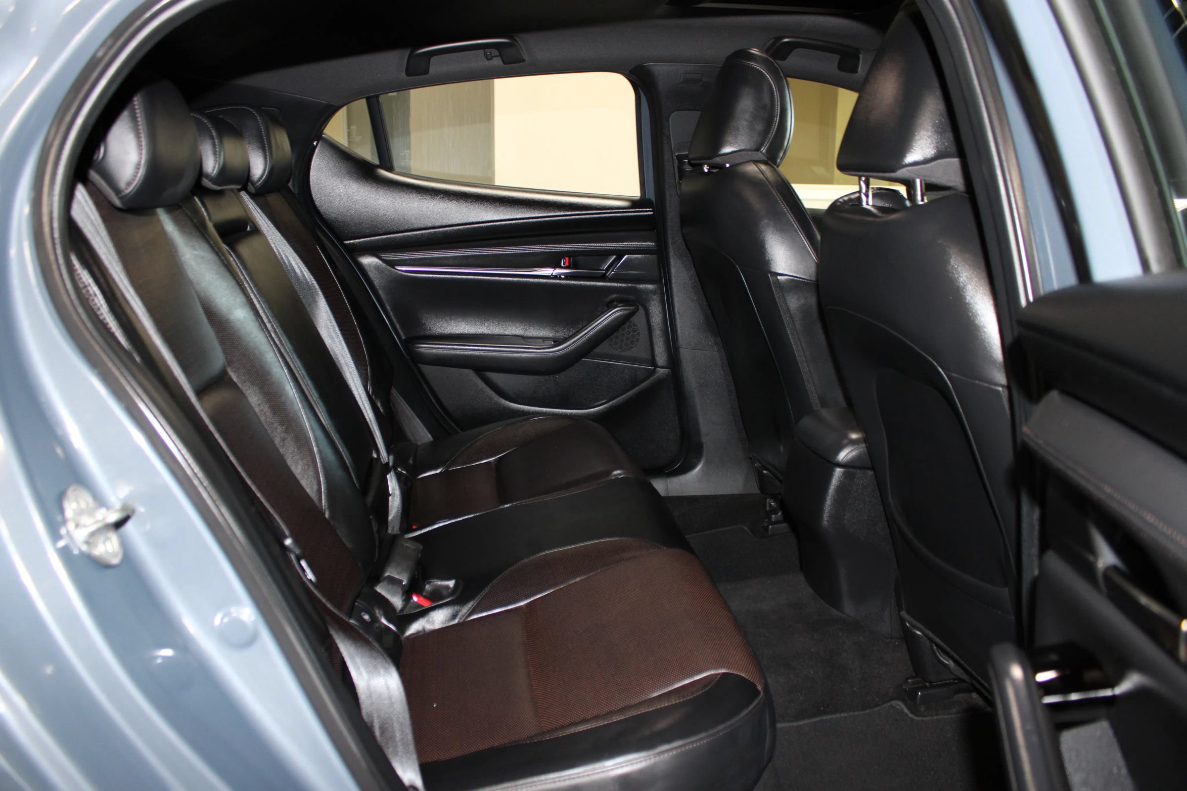 Used 2021 MAZDA MAZDA3 s FWD image 32