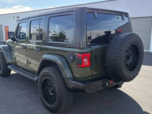 Used 2020 Jeep Wrangler Unlimited Sahara AWD/4WD image 3