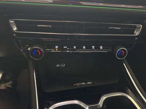 New 2026 Chevrolet Traverse RS w/ LPO, Floor Liner Package image 31