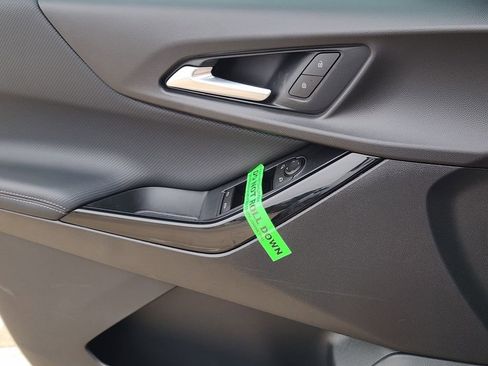 New 2026 Chevrolet Equinox LT image 16