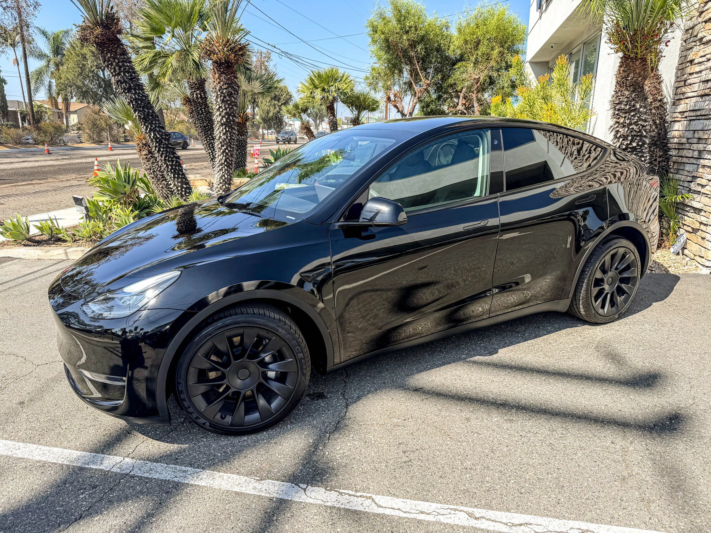 Used 2023 Tesla Model Y Long Range AWD/4WD image 6