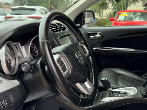 Used 2018 Dodge Journey GT FWD image 32
