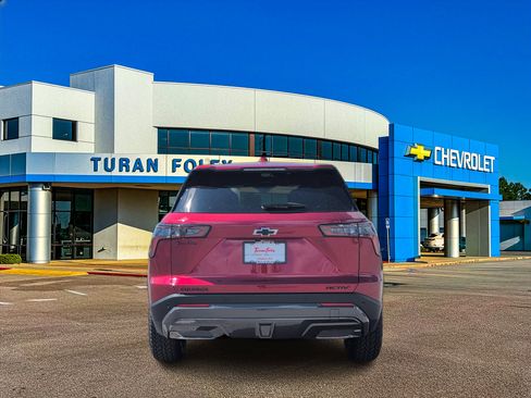 New 2026 Chevrolet Equinox ACTIV w/ Convenience Package III FWD image 4