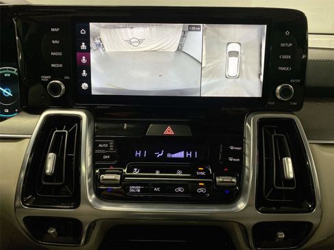 Used 2023 Kia Sorento SX Prestige image 28