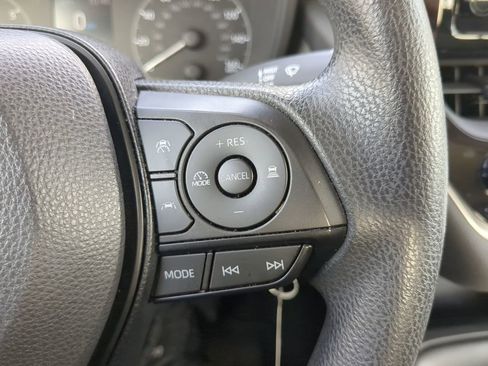 Used 2023 Toyota Corolla LE image 30