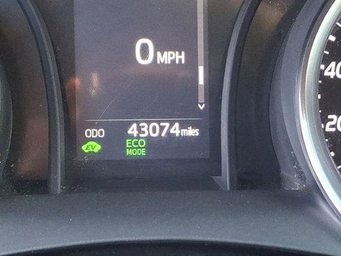 Certified 2020 Toyota Camry LE image 15