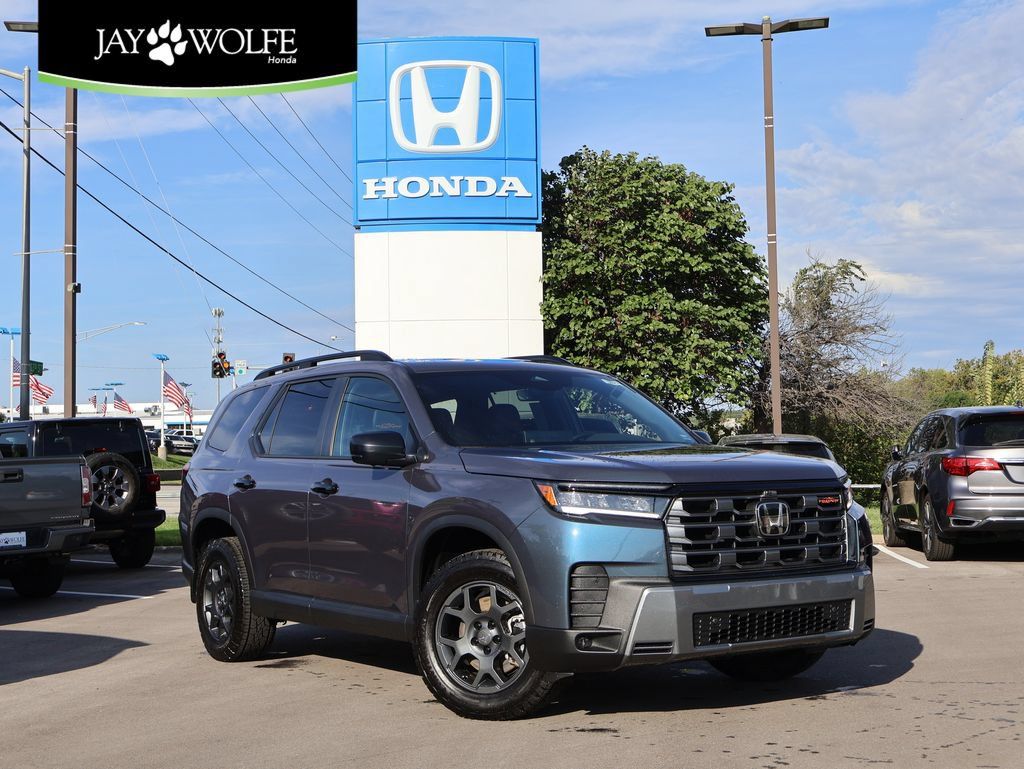 Certified 2026 Honda Pilot TrailSport image 1