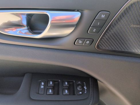 New 2026 Volvo XC60 B5 Ultra w/ Protection Package Premier image 15