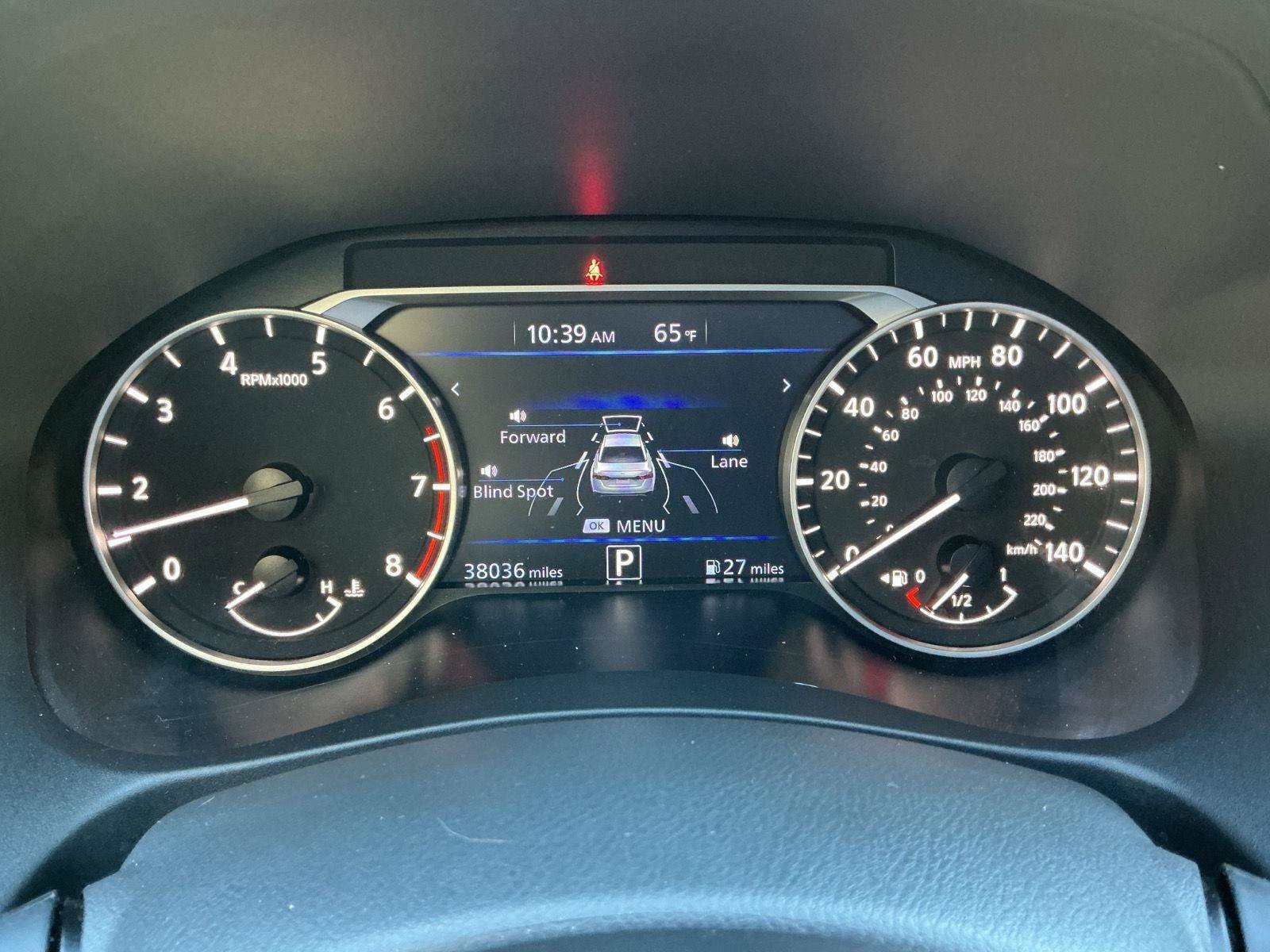 Used 2023 Nissan Altima 2.5 SV FWD image 11