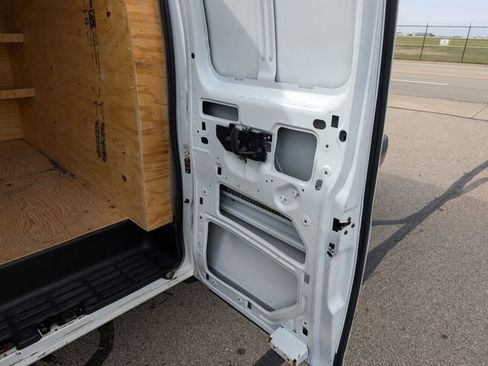 Used 2021 Chevrolet Express 2500 Extended w/ Driver Convenience Package image 7