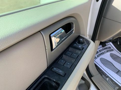 Used 2014 Ford Expedition Limited RWD image 19