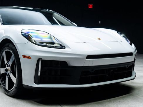 Used 2025 Porsche Panamera w/ Premium Package RWD image 6
