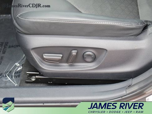 Used 2024 Toyota Camry XSE FWD image 23