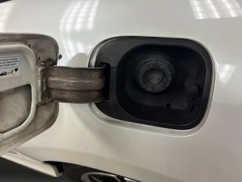 Used 2017 Honda Civic EX-T image 30