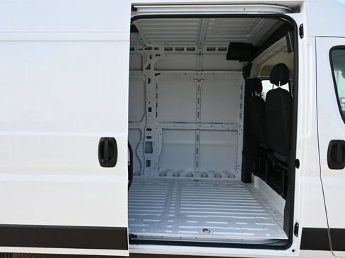 New 2026 RAM ProMaster 2500 w/ Convenience Group FWD image 22