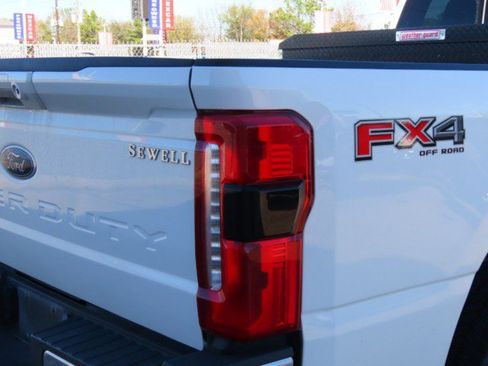 Used 2024 Ford F250 Lariat w/ Chrome Package image 9