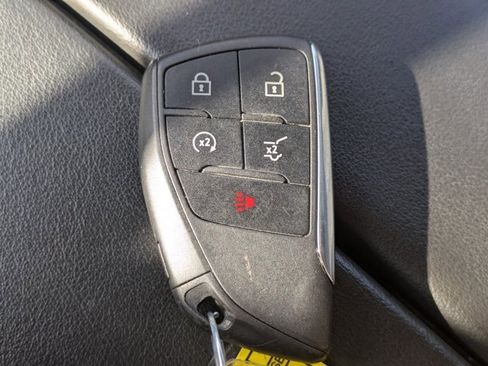 Used 2023 Buick Envision Essence image 25