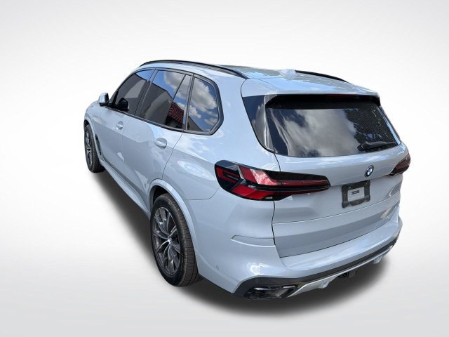 Used 2024 BMW X5 xDrive50e w/ M Sport Package AWD/4WD image 11