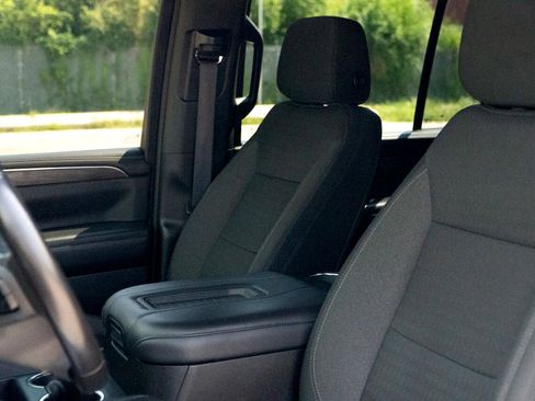 Used 2022 Chevrolet Tahoe LS image 25