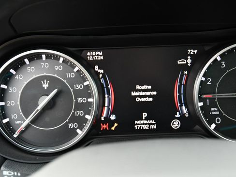 Used 2023 Maserati Levante Modena AWD/4WD image 13