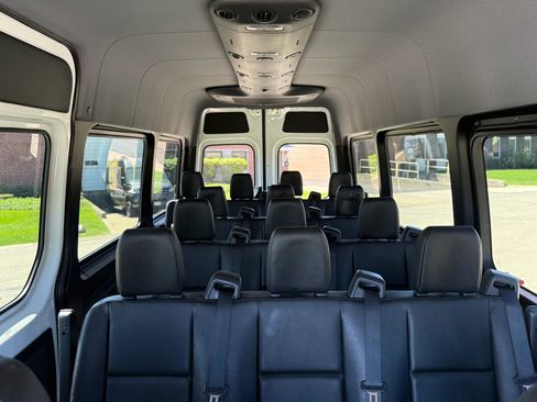 Used 2021 Mercedes-Benz Sprinter 2500 w/ Driver Convenience Package image 16