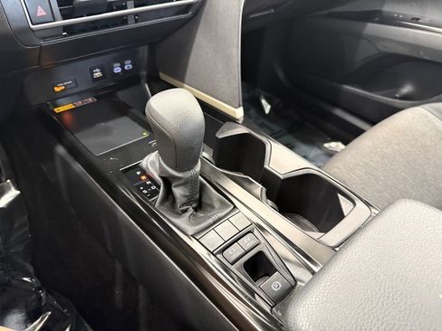 Used 2025 Toyota Camry LE FWD image 40