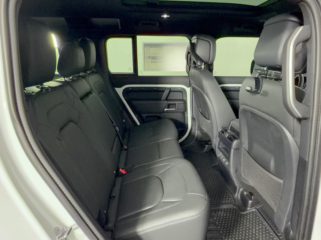New 2026 Land Rover Defender 110 S AWD/4WD image 29