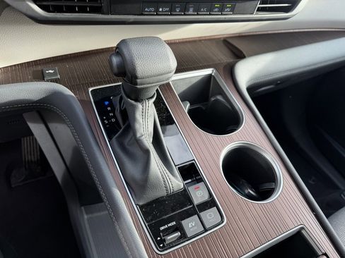 Used 2024 Toyota Sienna LE image 24