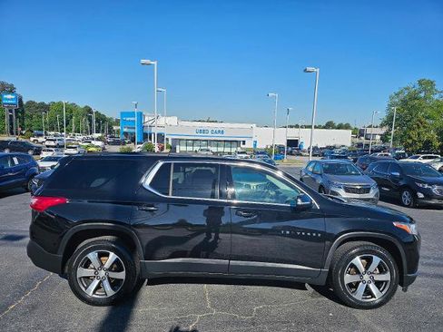 Used 2020 Chevrolet Traverse LT w/ LT Premium Package FWD image 38